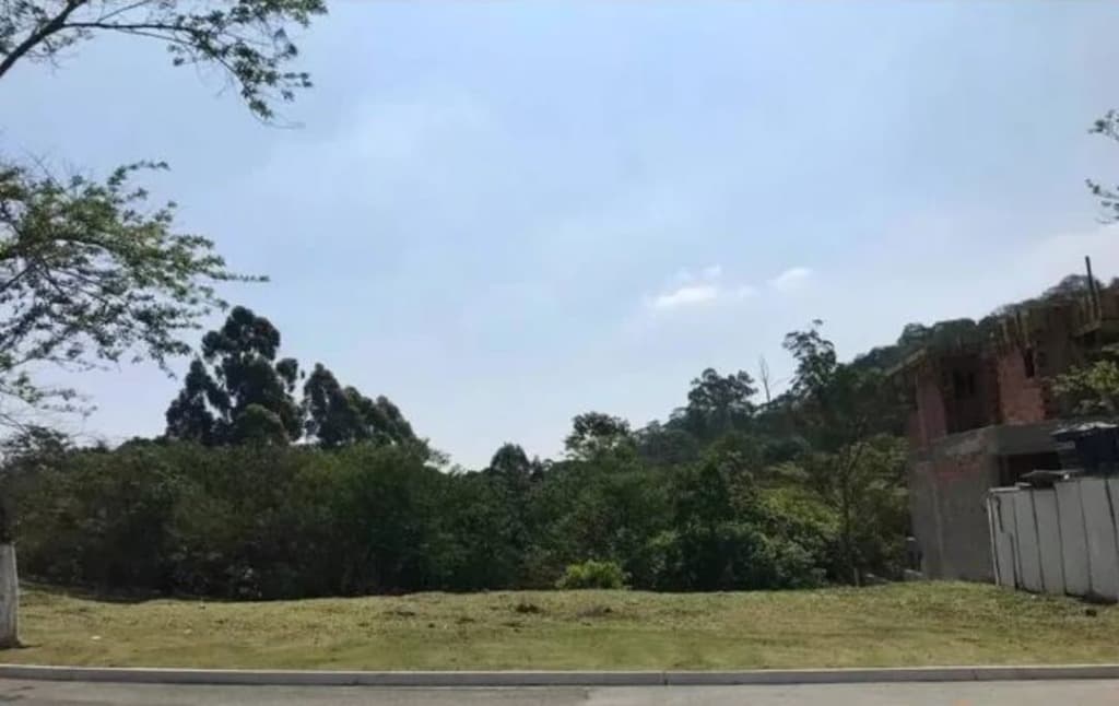 Terreno com 508 m² em Aldeia da Serra, Santana de Parnaíba — foto 1 de 9