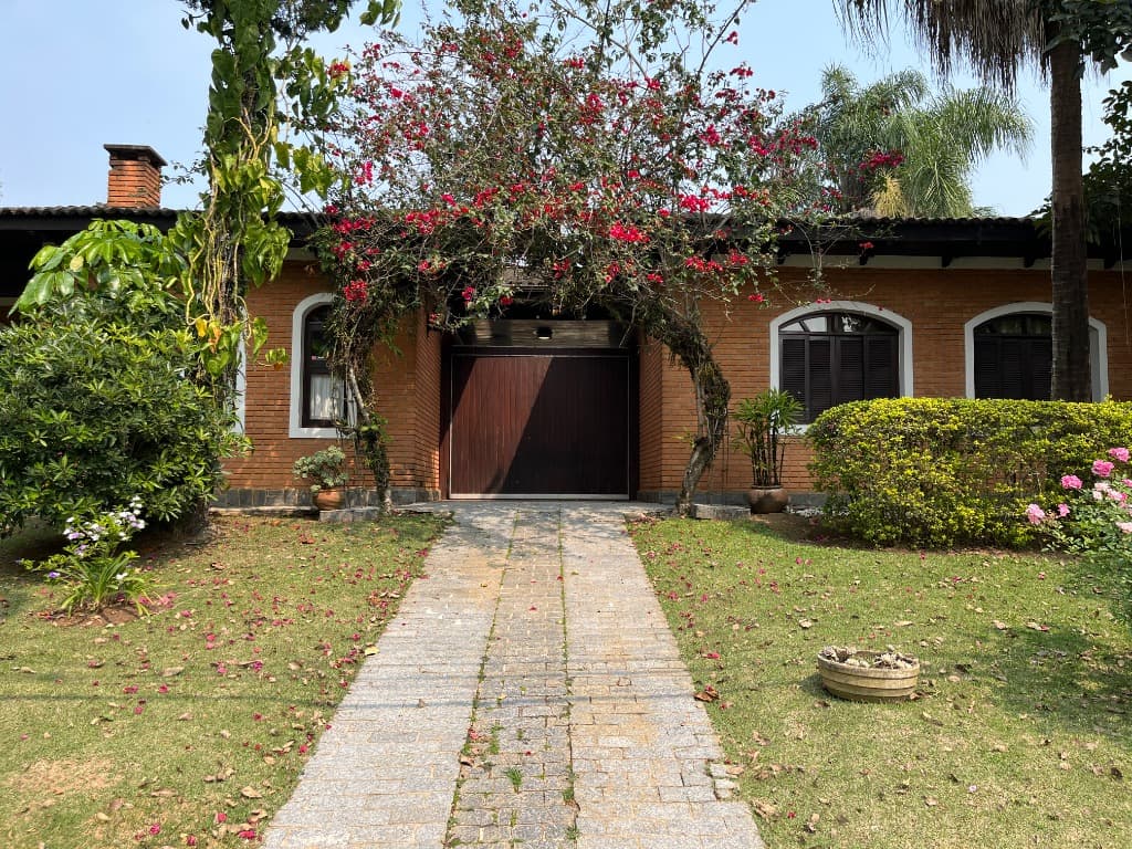 Casa com 4 quartos e 1 suíte em Aldeia da Serra, Barueri