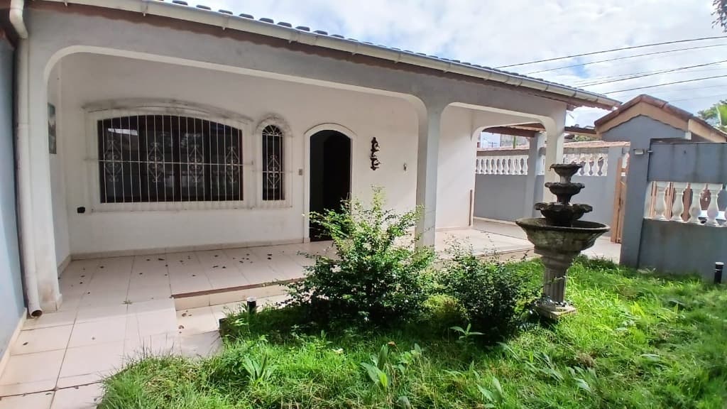 Casa com 2 quartos em Estância Balneária Belmira Novaes, Peruíbe — foto 1 de 34