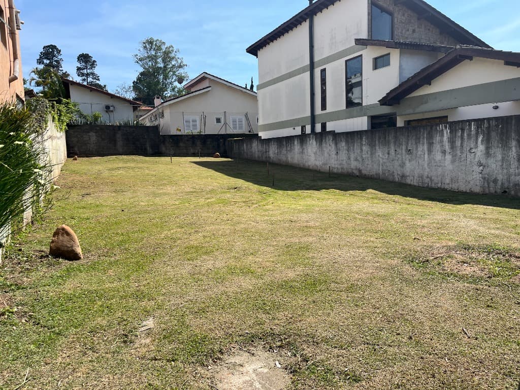 Terreno de 360m² em Condomínio de Luxo na Aldeia da Serra, Barueri-SP: Oportunidade Imperdível! — foto 1 de 2