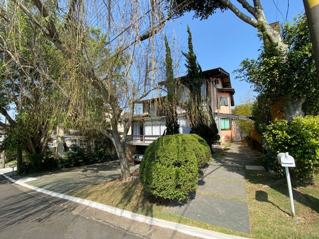 Casa com 4 quartos e 4 suítes em Aldeia da Serra, Barueri — foto 1 de 12