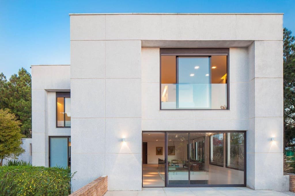 Casa de luxo em condomínio na Aldeia da Serra: 4 quartos, 4 suítes, 2 salas, 8 banheiros, 8 vagas, 710m² em Santana de Parnaíba-SP. — foto 1 de 18