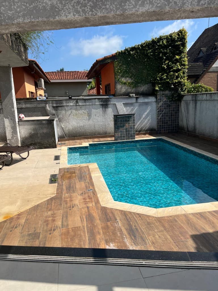 Casa com 3 quartos e 2 suítes em Aldeia da Serra, Santana de Parnaíba — foto 1 de 18