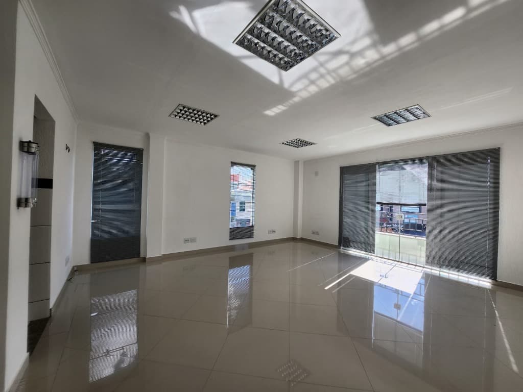 Sala com 65 m² em Aldeia da Serra, Barueri — foto 1 de 11