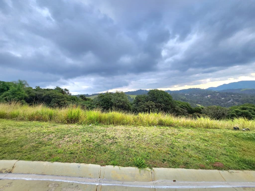 Terreno com 547.28 m² em Aldeia da Serra, Santana de Parnaíba — foto 1 de 5