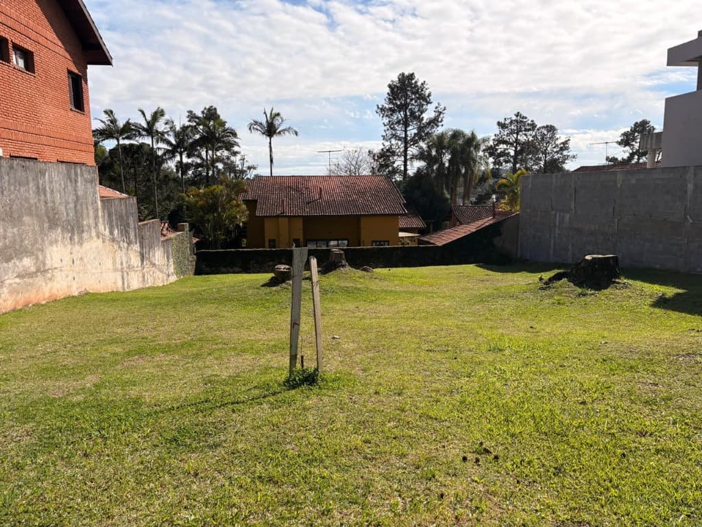 Terreno com 600 m² em Aldeia da Serra, Barueri — foto 1 de 5