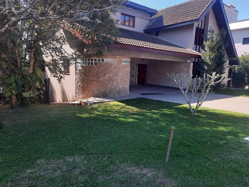 Casa com 4 quartos e 2 suítes em Aldeia da Serra, Barueri — foto 1 de 37