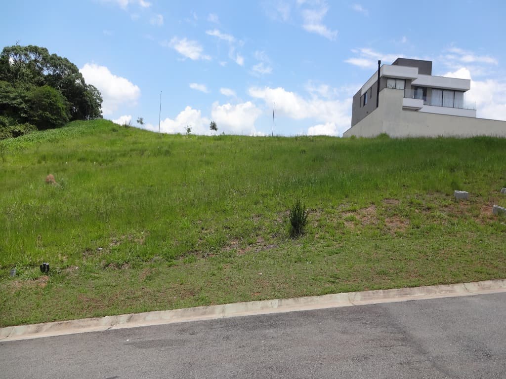 Terreno com 572.65 m² em Aldeia da Serra, Santana de Parnaíba — foto 1 de 4