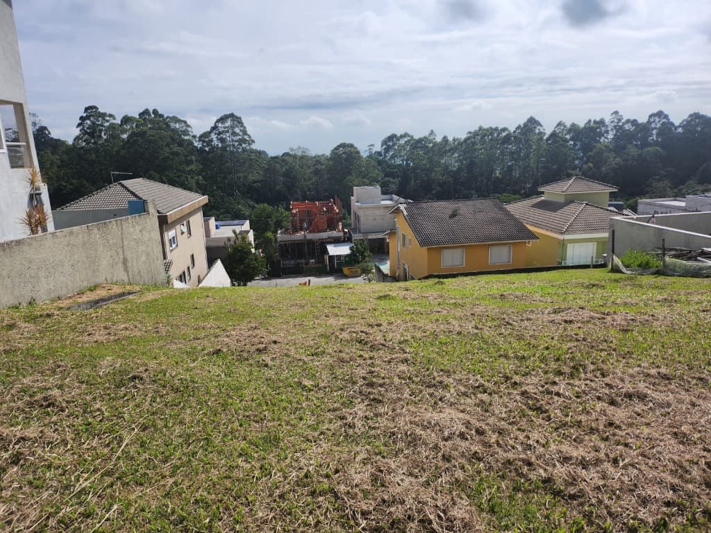 Terreno com 250 m² em Aldeia da Serra, Santana de Parnaíba — foto 1 de 5