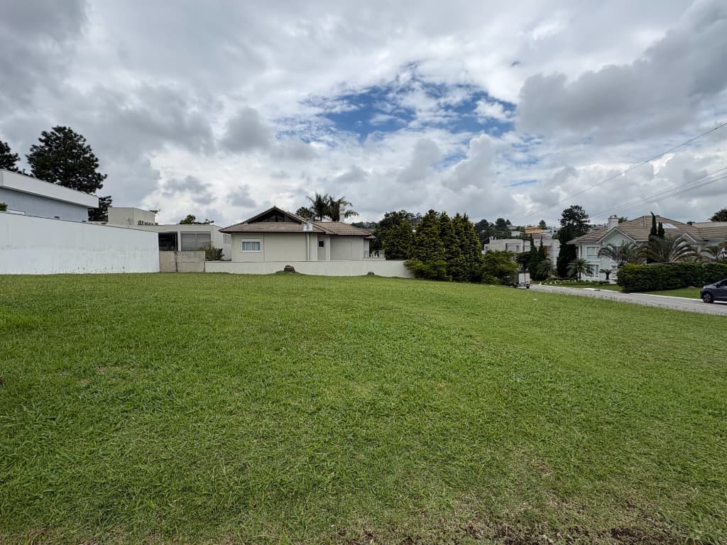Terreno em Condomínio de Luxo na Aldeia da Serra, Barueri-SP 658,78 m² de área — foto 1 de 3