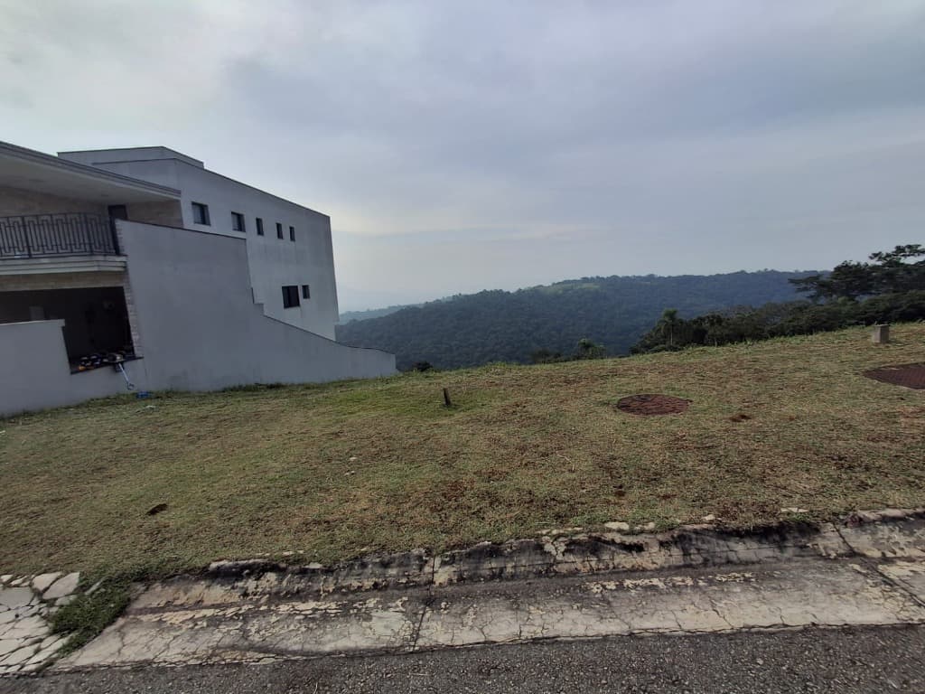 Terreno com 723.98 m² em Aldeia da Serra, Santana de Parnaíba — foto 1 de 6