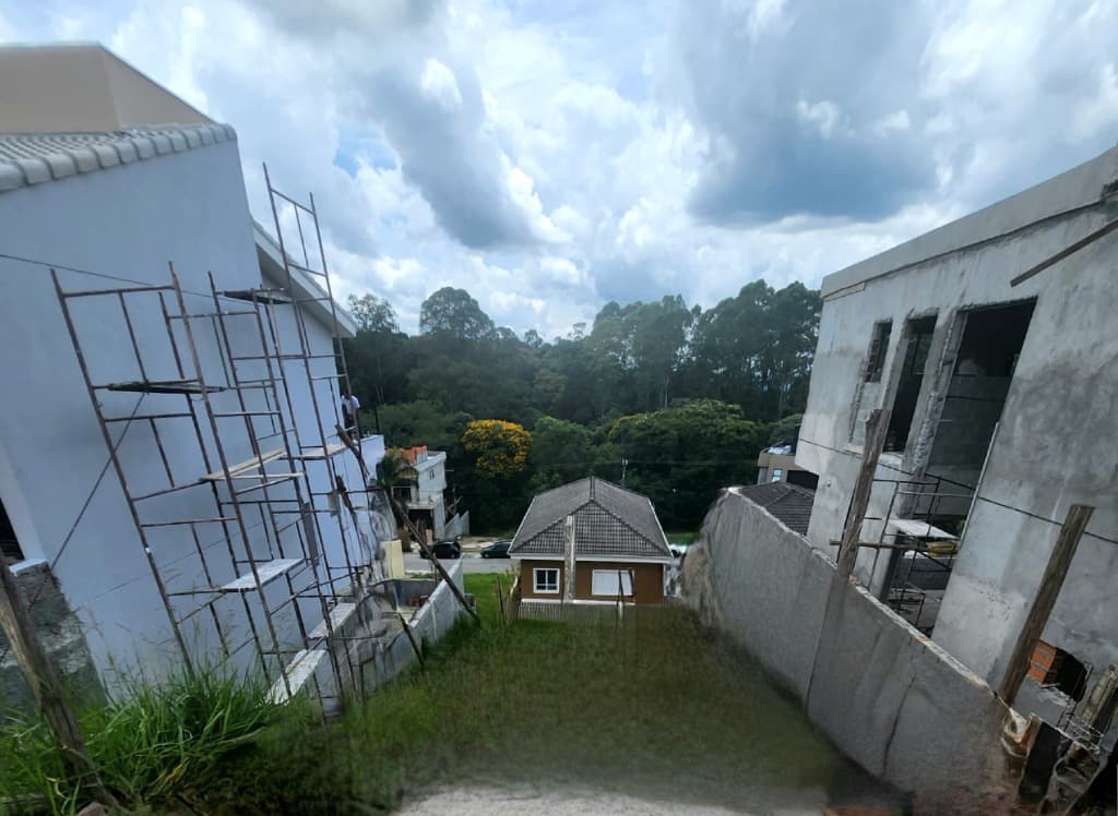 Terreno com 250 m² em Aldeia da Serra, Santana de Parnaíba — foto 1 de 3