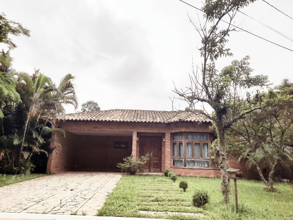 Casa em Condomínio de Luxo na Aldeia da Serra - Barueri-SP: 3 quartos, 1 suíte, 2 salas, 5 banheiros, 6 vagas, 300m² — foto 1 de 22