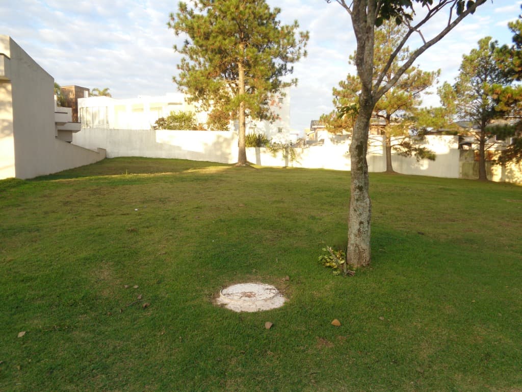 Terreno com 585 m² em Aldeia da Serra, Barueri — foto 1 de 2
